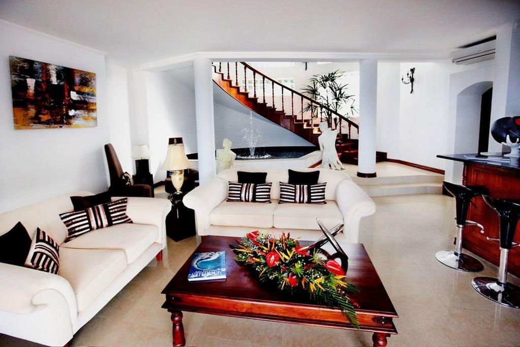 Petit Amour Villa Glacis  Bagian luar foto